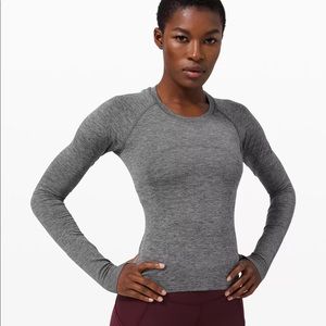 Women’s Size 10 Lululemon Dark Gray Long-Sleeve Shirt